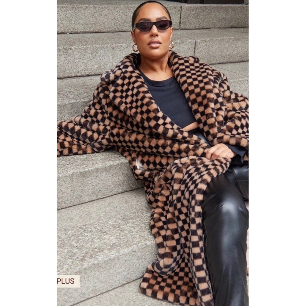Pretty Little‎ Thing Brown STONE Checked Faux Fur Coat Women's Size 18 - Picture 4 of 16